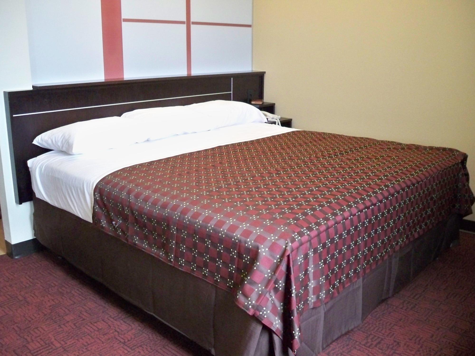 Red Roof Inn & Suites Beaumont Esterno foto