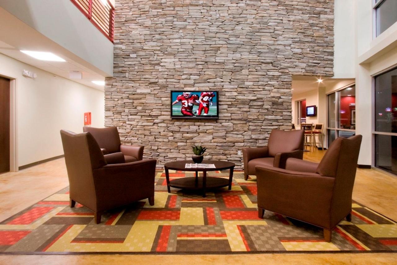 Red Roof Inn & Suites Beaumont Esterno foto